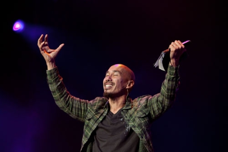 francis-chan-passion2.jpg