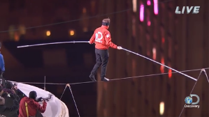 Nik Wallenda Chicago Skyline Tightrope Walk