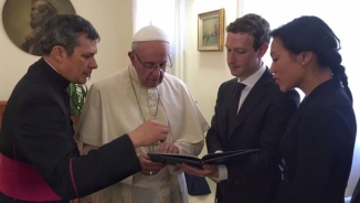 Atheist Mark Zuckerberg Moved by 'Warmth, Kindness, Mercy' of Pope Francis 