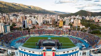 Thousands gather in Bolivia as Will Graham shares a message of hope