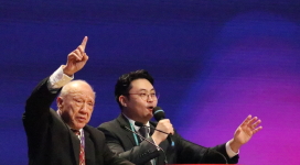 Chinese evangelist Stephen Tong urgently calls on pastors to repent and become holy vessels