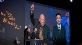 85-Year-Old evangelist Stephen Tong leads 16 Christmas gatherings across Asia, preaching salvation