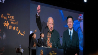 85-Year-Old evangelist Stephen Tong leads 16 Christmas gatherings across Asia, preaching salvation